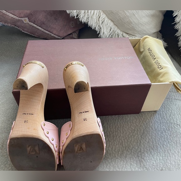 SOLD- Authentic LOUIS VUITTON Charlotte Leather Mules - size EU38 / US 8 - Picture 9 of 11